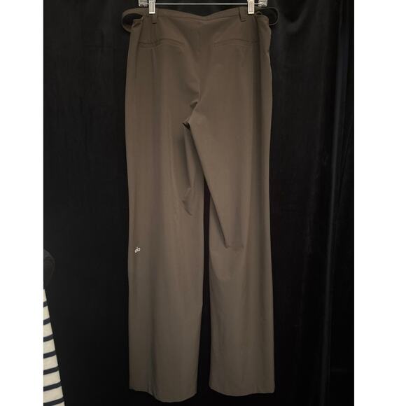 ALO Yoga Mid-Rise Showdown Trouser Women’s Size Medium Color Espresso - Picture 5 of 10